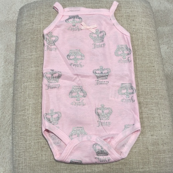 3 pack Juicy Couture onesies - Picture 3 of 15